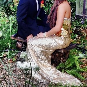 Like new Clarisse Gorgeous Formal Dress